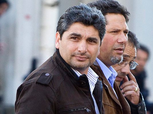 Telediario 1 - Telediario 2 en 4' - 25/02/11