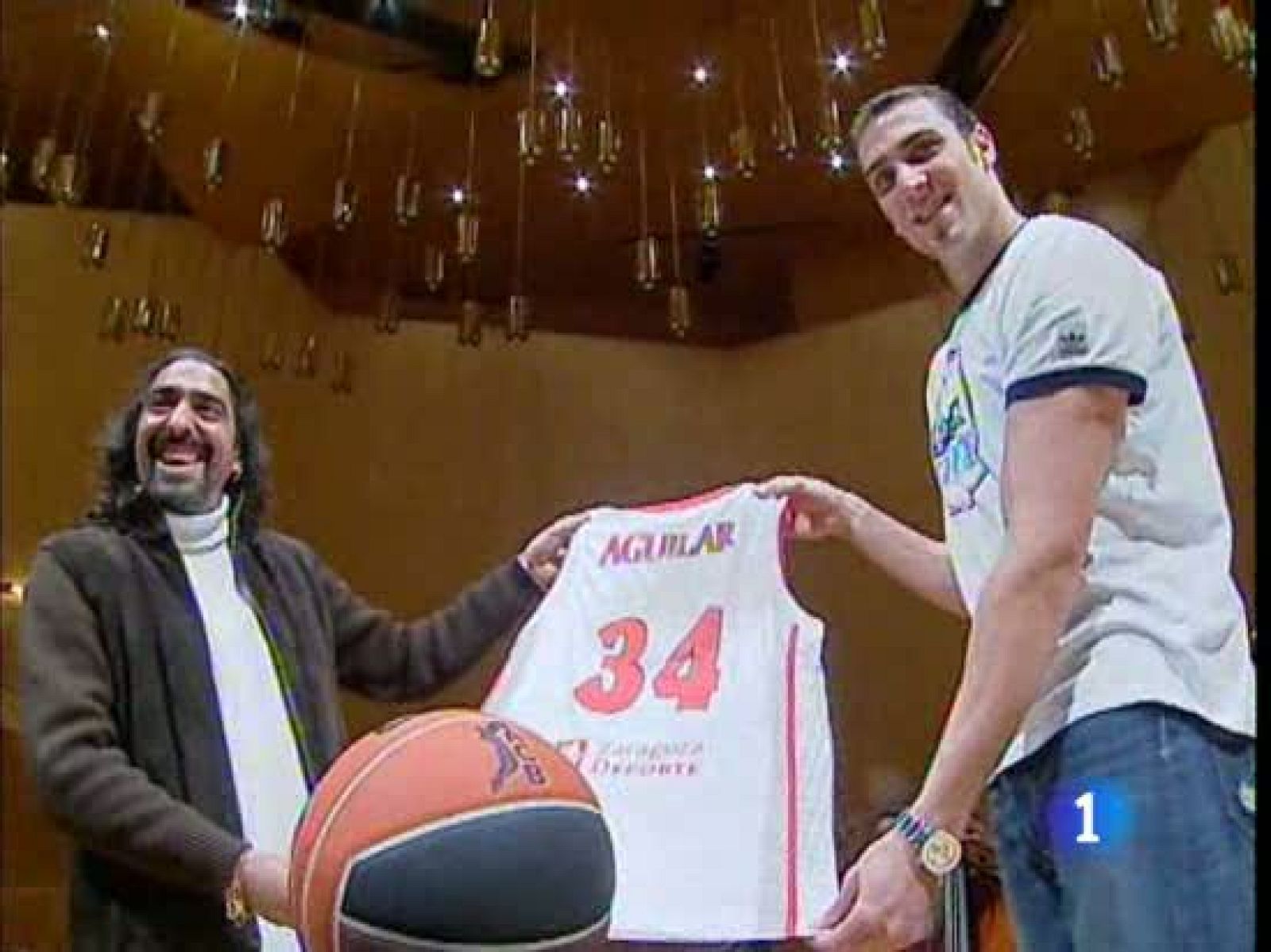 El Cigala y el basket intercambian su arte - Baloncesto en RTVE | Ver