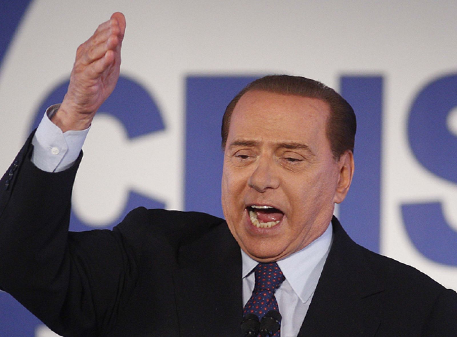 Berlusconi no se ha presentado ante los jueces y ha sido declarado contumaz, o en rebeldia