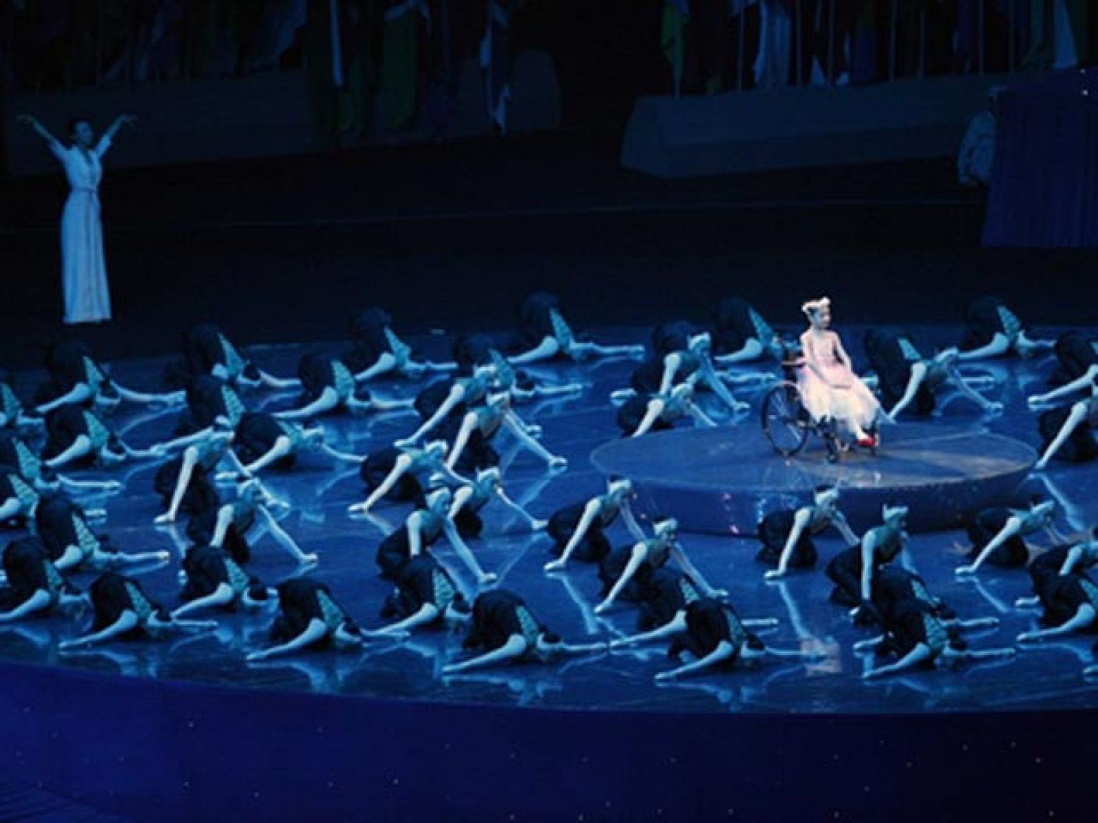 On Off: Un cuadro de ballet que rompe esquemas - On Off | Ver