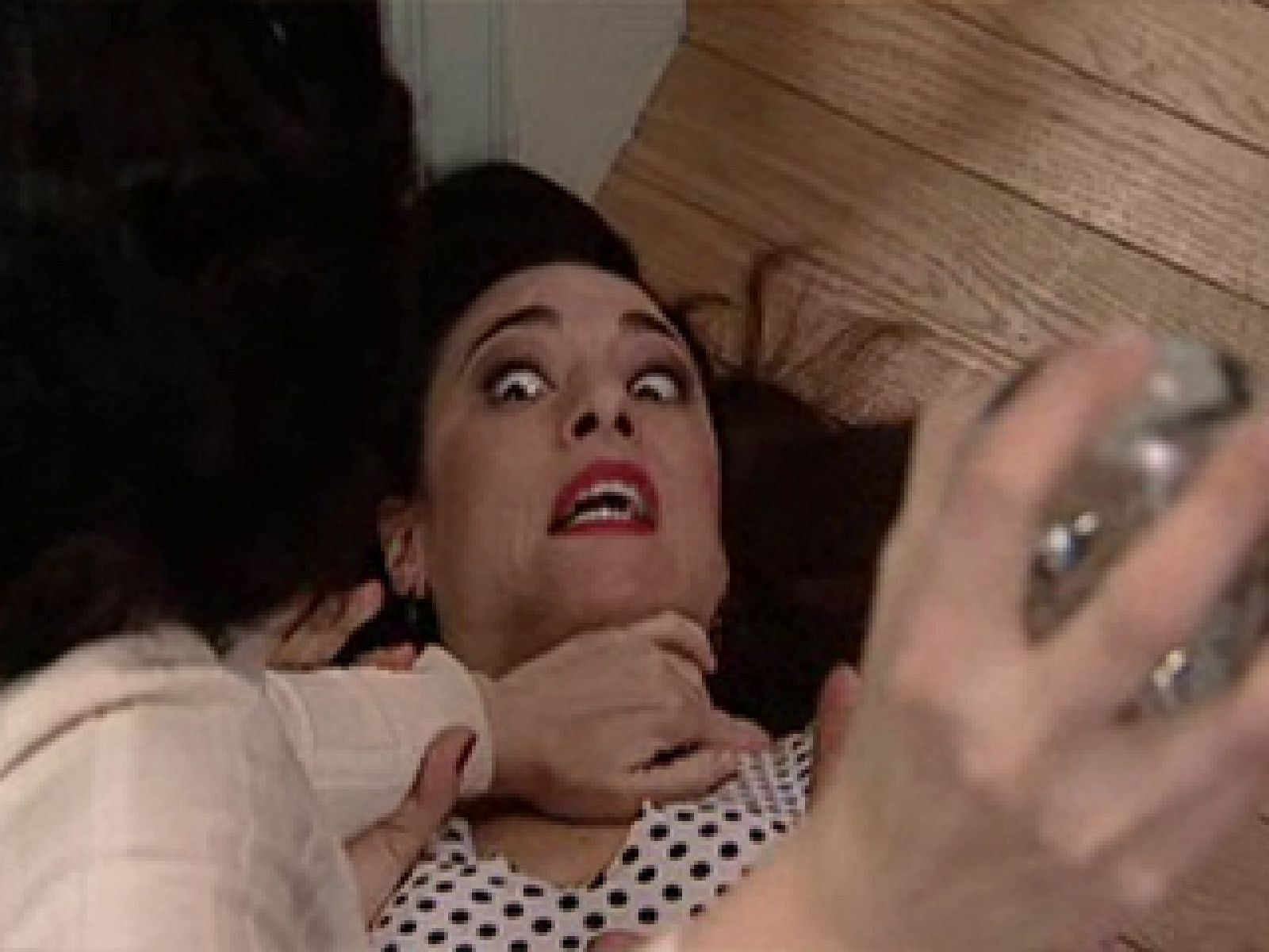 Amar - Benita, al borde de la locura