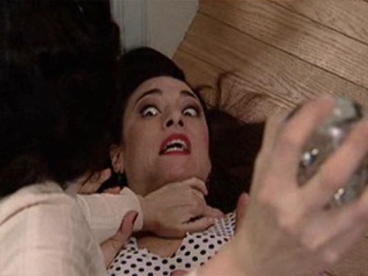 Amar en tiempos revueltos - Benita, al borde de la locura