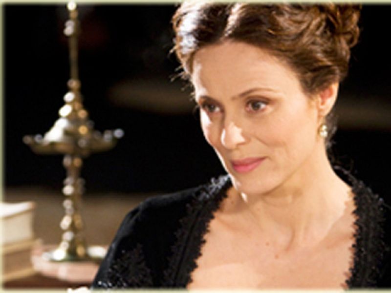 Aitana Sánchez Gijón estrena 'Santo'