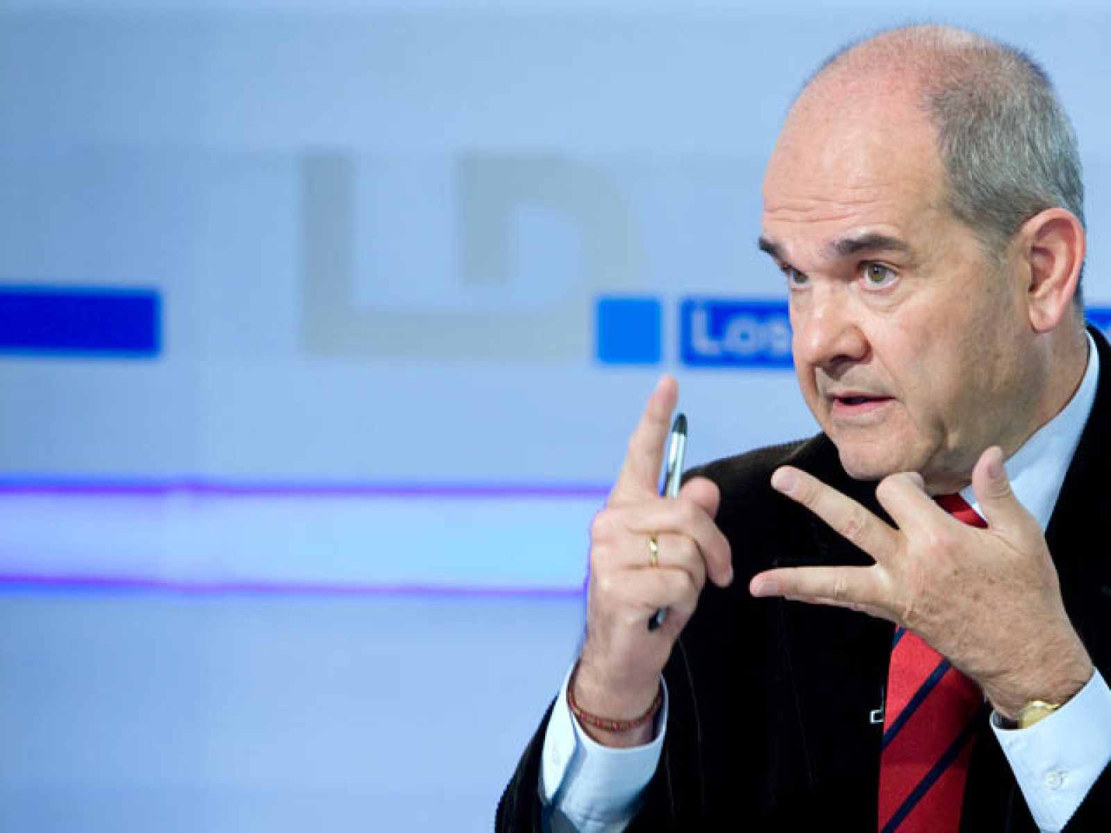 Chaves considera un "mal dato" el aumento del paro en febrero | Ver