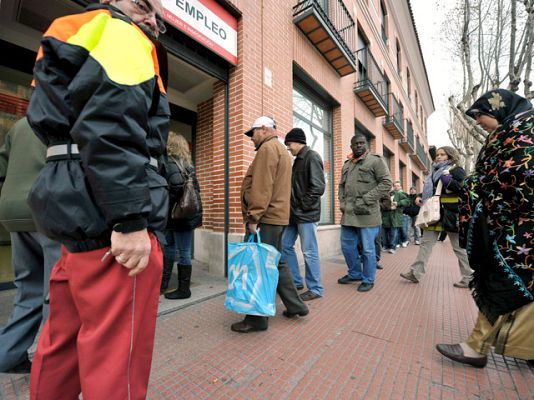 Telediario 1 - Telediario 2 en 4' - 02/03/11