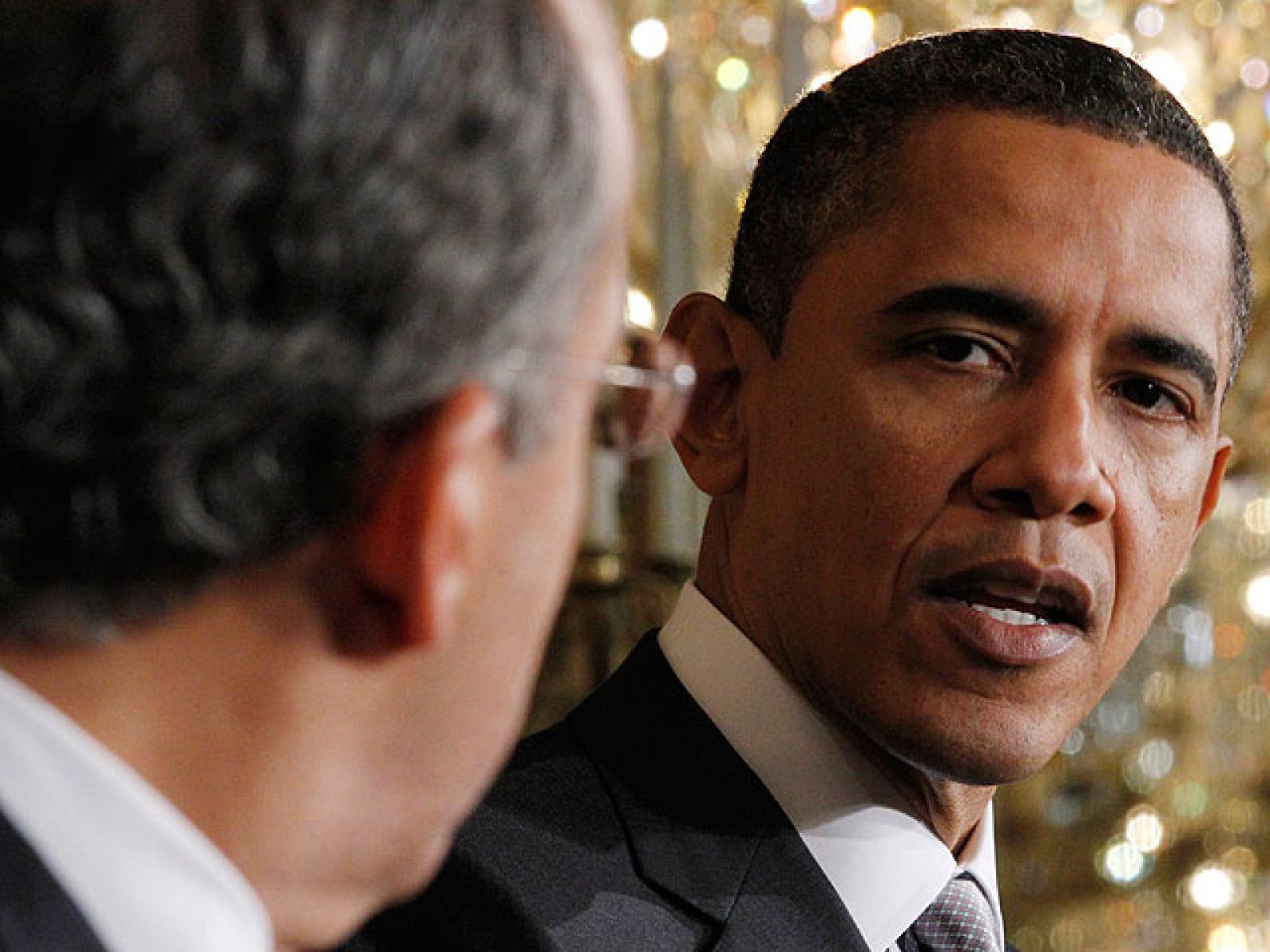 EE.UU. ha aprobado el uso de aeronaves militares y civiles para aliviar la situación de los refugiados en la frontera | Ver