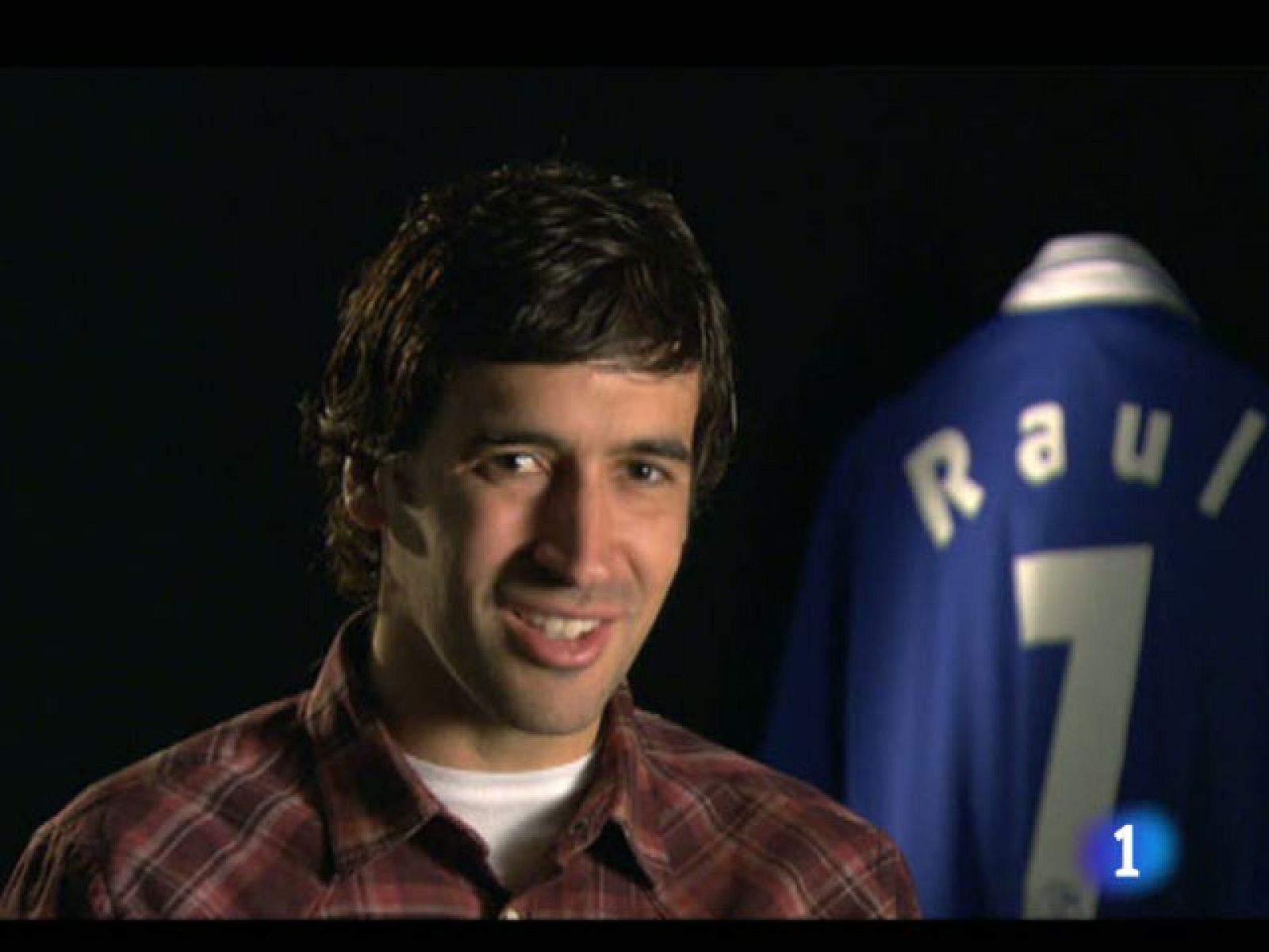 Raúl: "Mi sueño era retirarme en el Madrid" | Ver