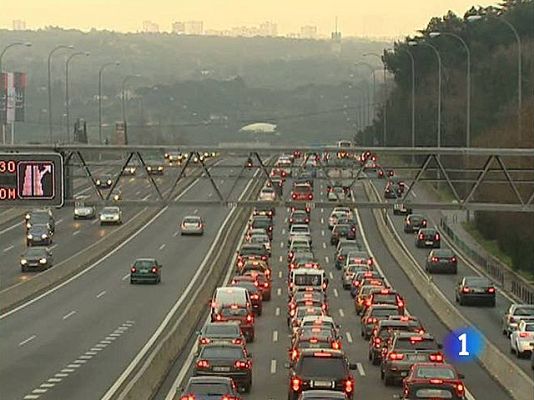 Telediario 1 - Más atascos a primeros de mes