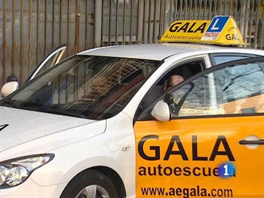 Telediario 1 - La velocidad en las autoescuelas