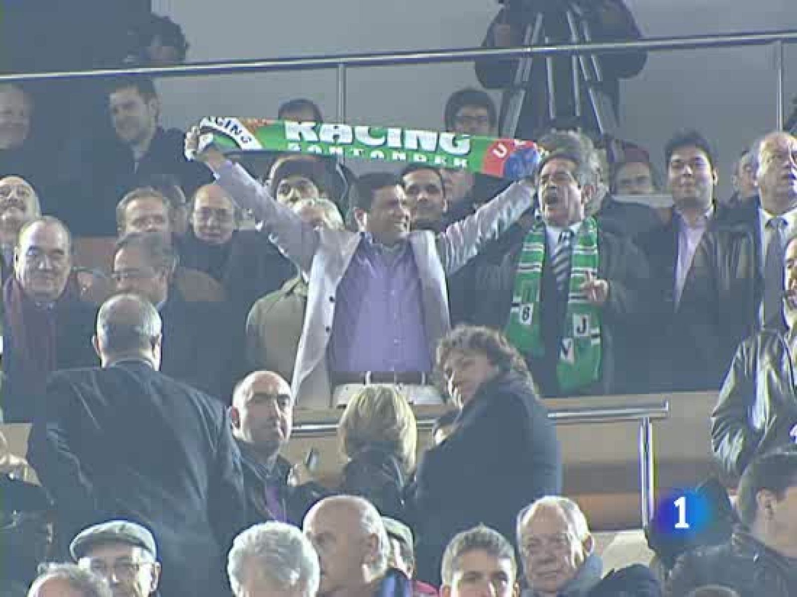 El empresario propietario del Racing de Santander dio rienda suelta a sus emociones durante el Racing-Real Madrid, pero en cambio Florentino Pérez se mostró más comedido que en Lyon