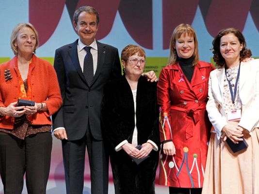 Telediario 1 - Zapatero: "De los hombres depende erradicar la lacra de la violencia de género"