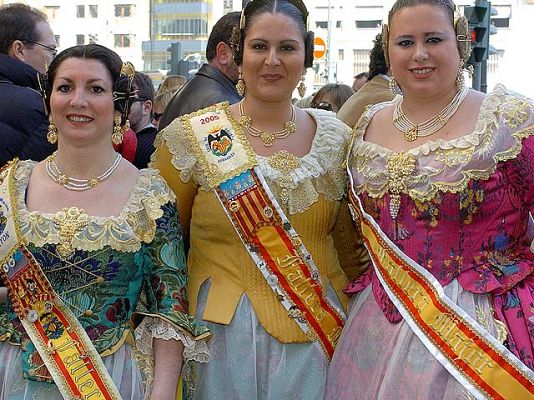 Fallas - Vestirse de fallera, todo un ritual