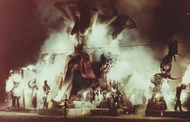 Fallas - Las Fallas: arquitectura efímera