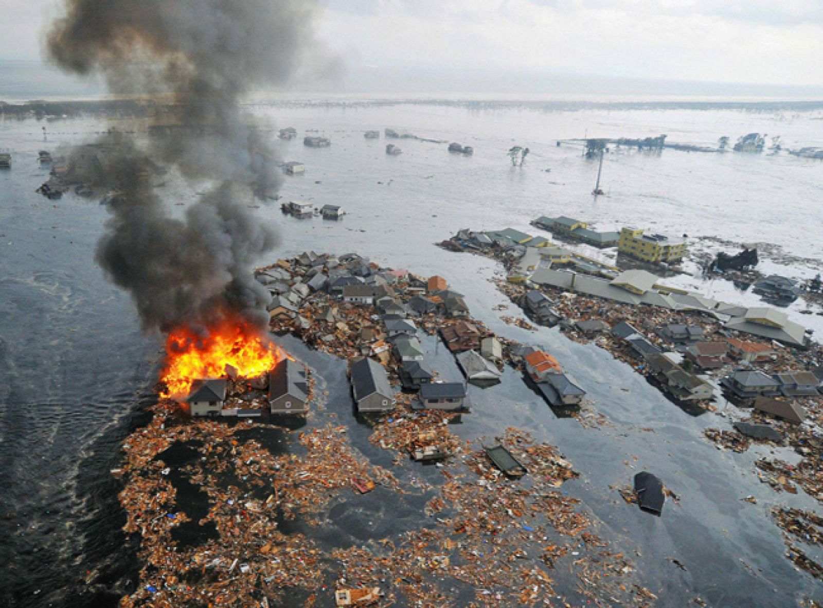 Telediario 1 en cuatro minutos - 11/03/11