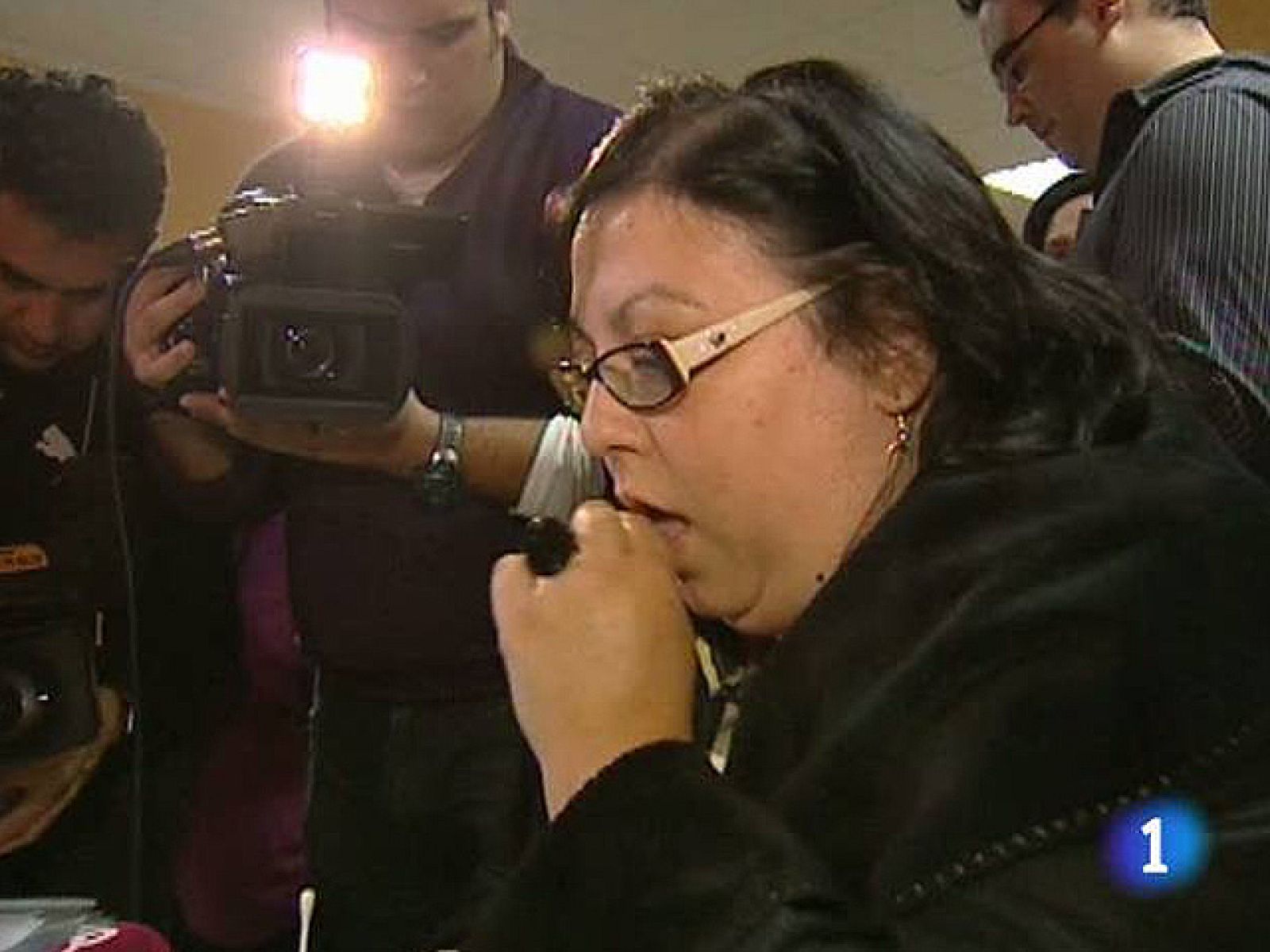 Las madres y padres de los niños robados buscan la verdad con las pruebas de ADN | Ver