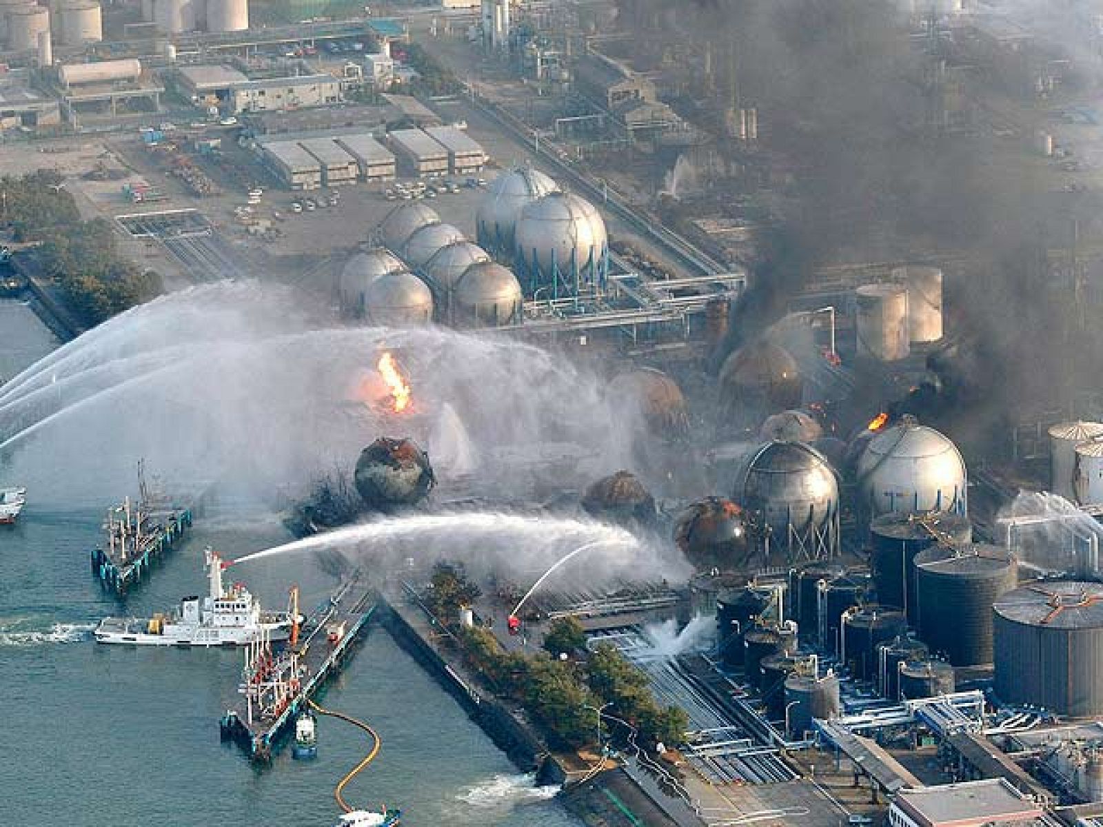 Toda la información del Telediario de Fin de semana, en cuatro minutos.