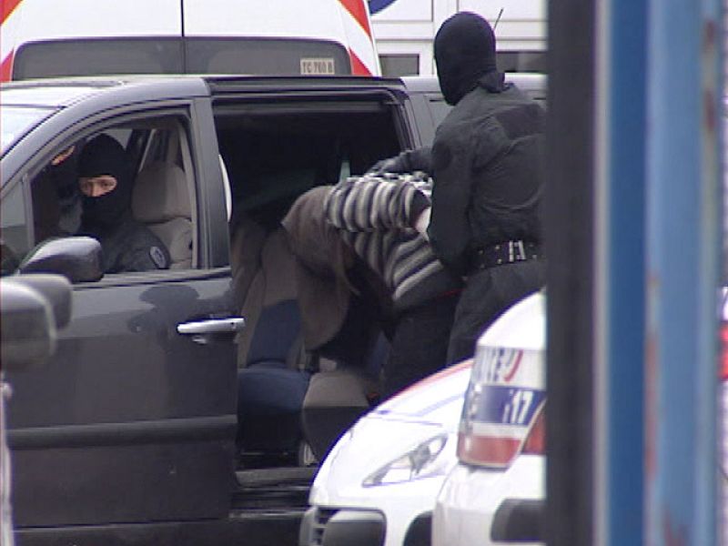 Trasladados a Paris los cuatro presuntos etarras detenidos al norte de Francia