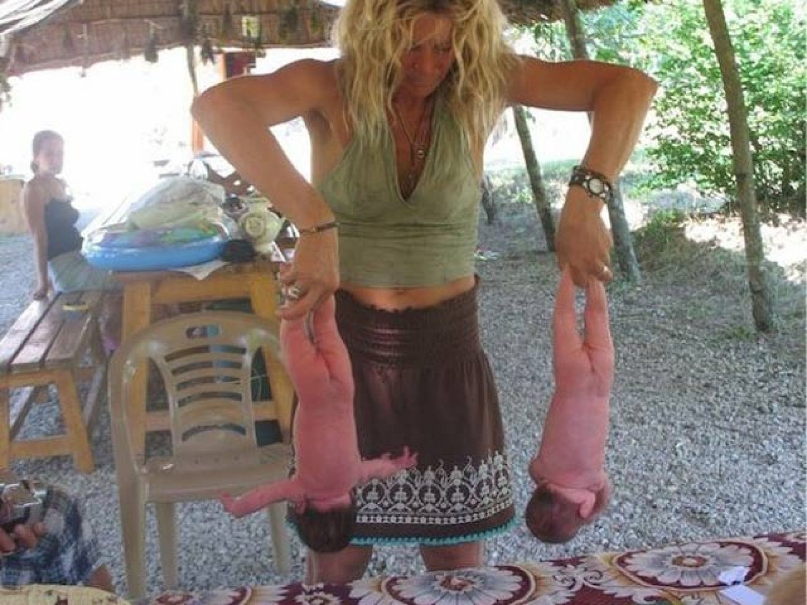 On Off: ¿Yoga? para bebés - On Off | Ver