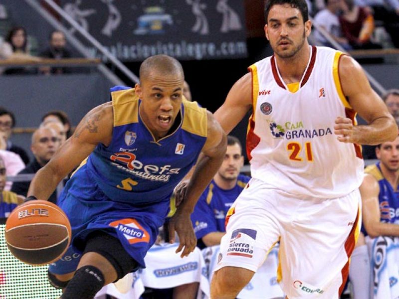 El Asefa Estudiantes volvió al camino del triunfo (83-73) y logró su novena victoria en los últimos diez encuentros, entre la Liga AC y la Eurocopa, a costa de un peleón Granada al que solo doblegó al final del choque.