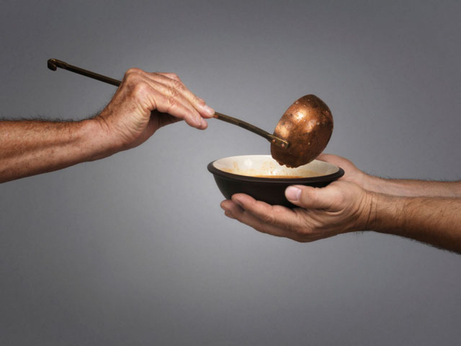 La mañana de la 1 - Un comedor donde cada uno paga lo que puede