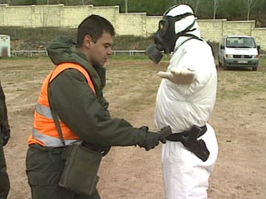 Telediario 1 - Las centrales nucleares efectúan simulacros de emergencia controlados