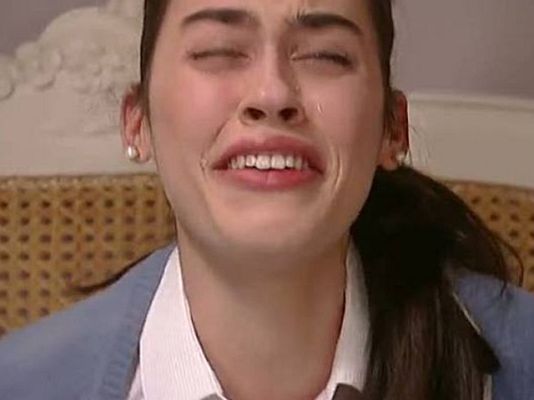 Amar en tiempos revueltos - Almudena culpa a su padre