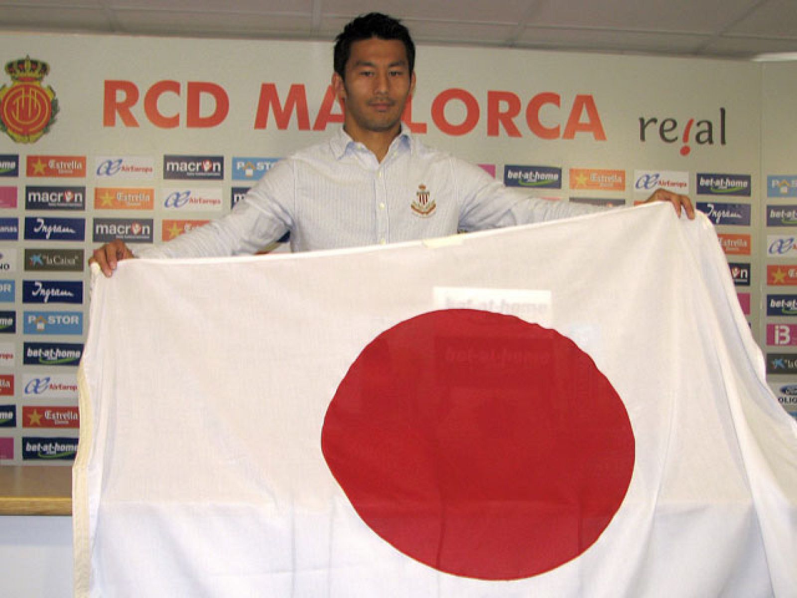 El Mallorca homenajea a Japón