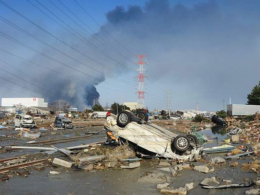 Telediario 1 - Telediario Matinal en 4' - 17/03/11