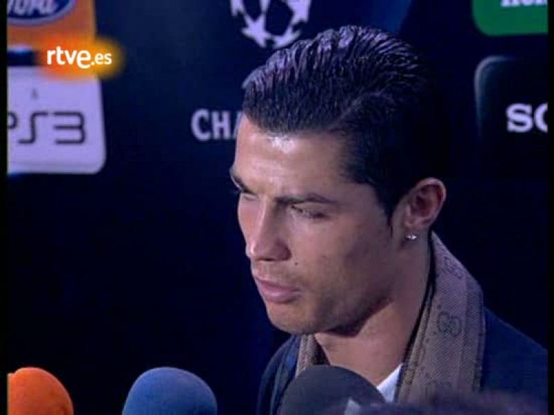 Cristiano Ronaldo, delantero del Real Madrid, mostró sus preferencias para cuartos de final de la Liga de Campeones, y declaró que le gustaría volver a Manchester o que Raúl Gonzále volviera al estadio Santiago Bernabéu con el Schalke 04 alemán.