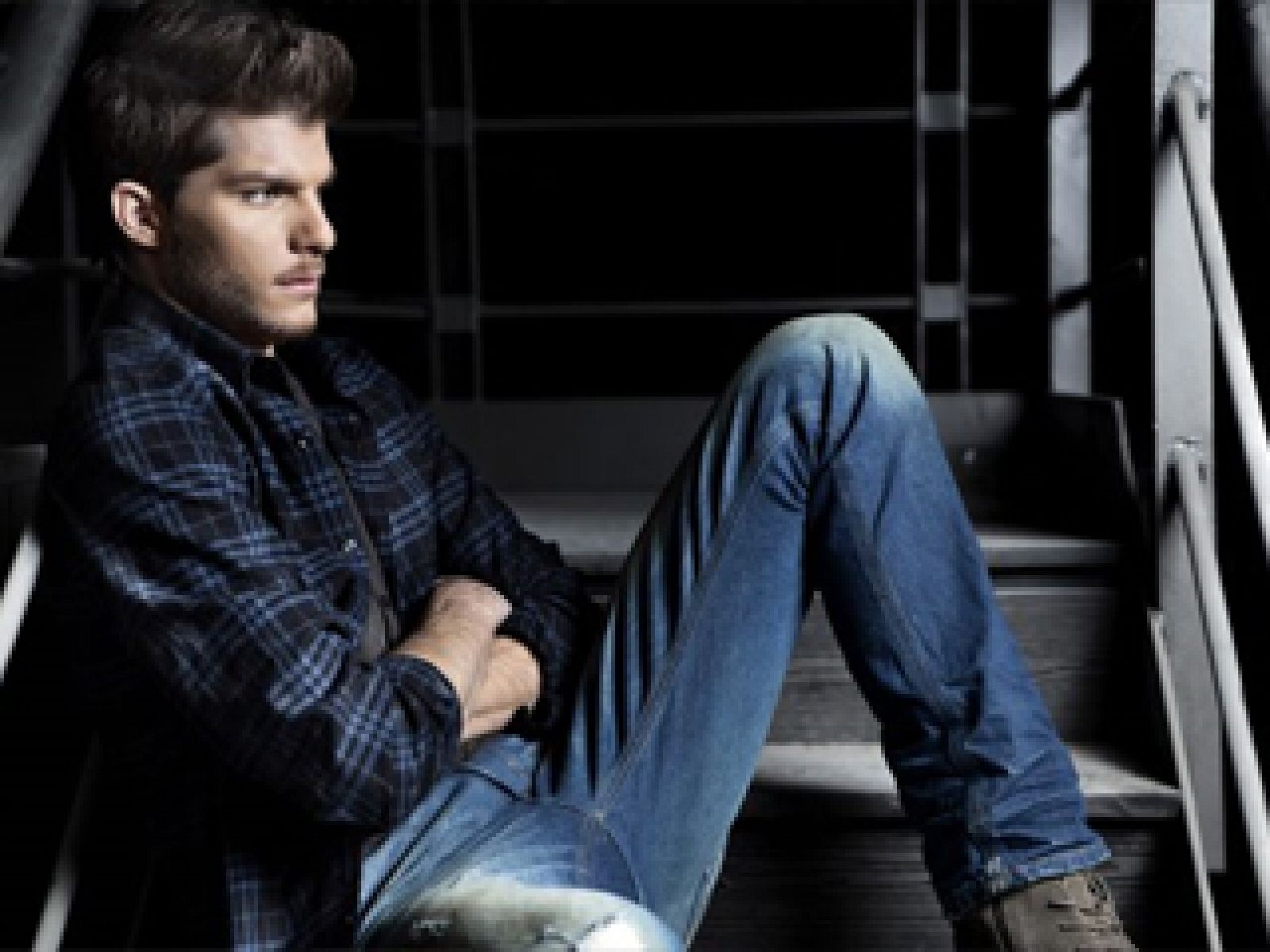 Eurovisión 2011 - Loucas Yiorkas representará a Grecia con "Watch my dance" - Eurovisión | Ver