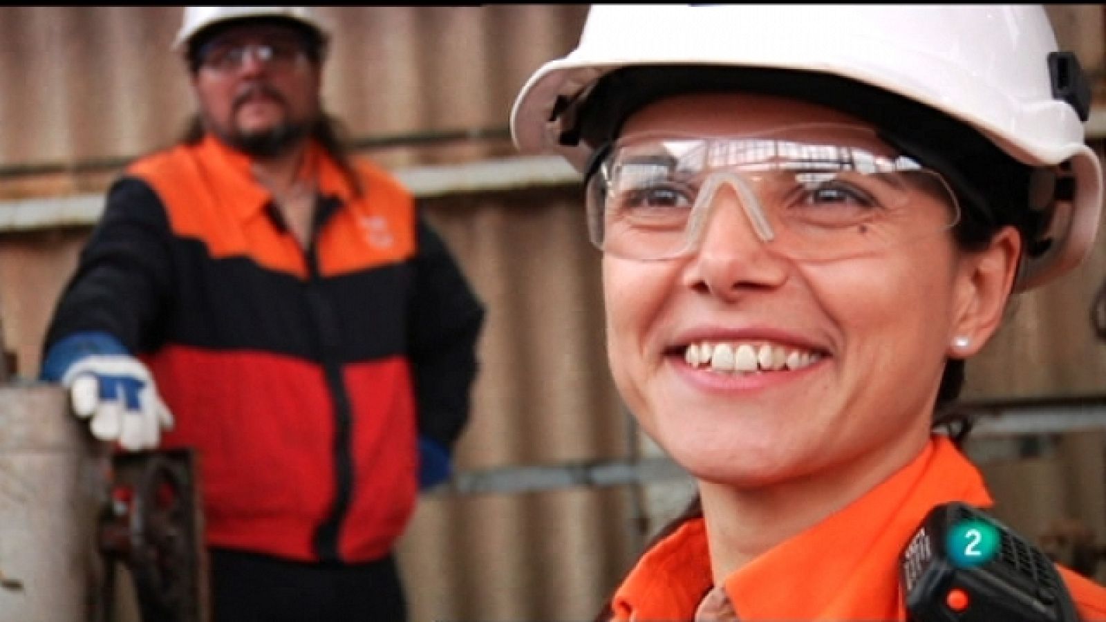 Igual-es - Ellas...construyen y reparan - Igual-es | Ver