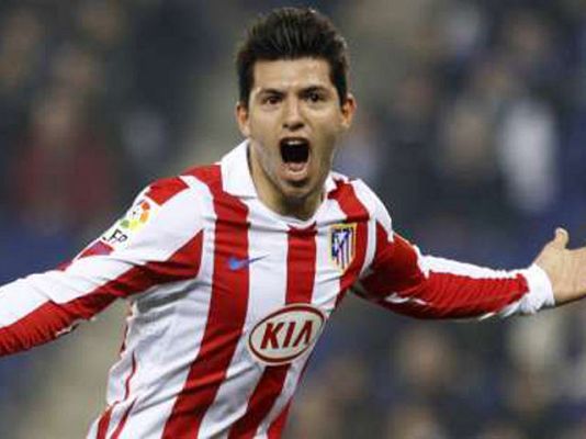 Telediario 1 - El derbi, en las botas de Kun y CR7