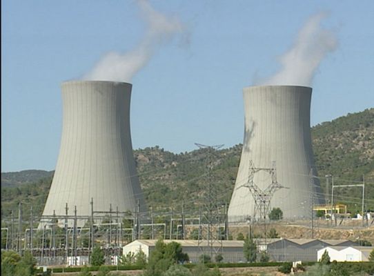Telediario 1 - Sigue el debate político en torno a la energía nuclear