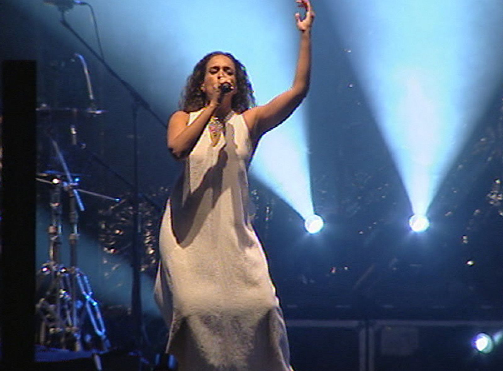 La cantante israelí Noa recupera en su último disco temas tradicionales de Nápoles