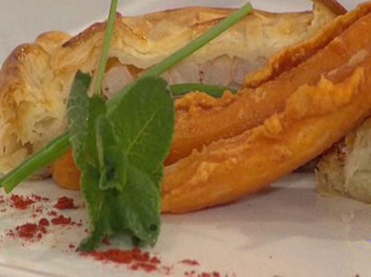 RTVE Cocina - Mero al hojaldre con espárragos