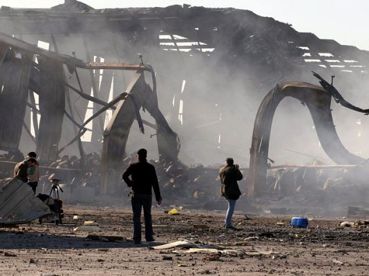  - Cuarta noche de bombardeos en Libia