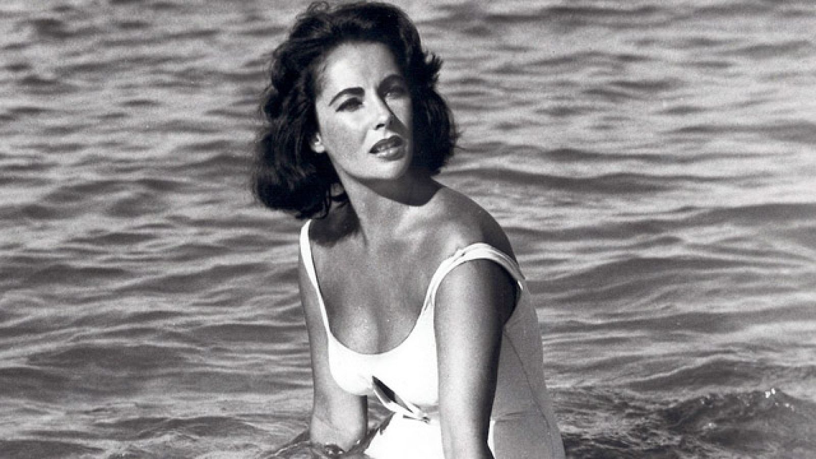 La actriz Elizabeth Taylor muere a los 79 años | Ver