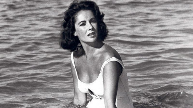 La actriz Elizabeth Taylor muere a los 79 años | Ver