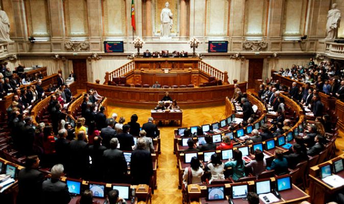 Telediario 1 - Portugal afronta una crisis