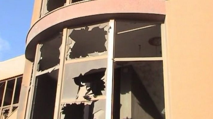 Telediario 1 - Gadafi muestra los daños