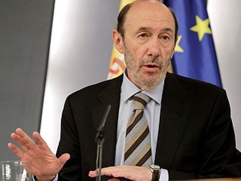 Rubalcaba cree que la división en el Supremo sobre Sortu no influirá en el Constitucional - Informativo 24h | Ver