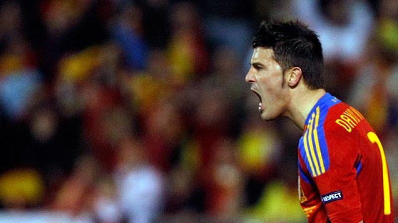 El delantero asturiano David Villa ha querido compartir su felicidad por convertirse en el máximo goleador de la selección española con un vídeo a través de su pagina de Facebook.