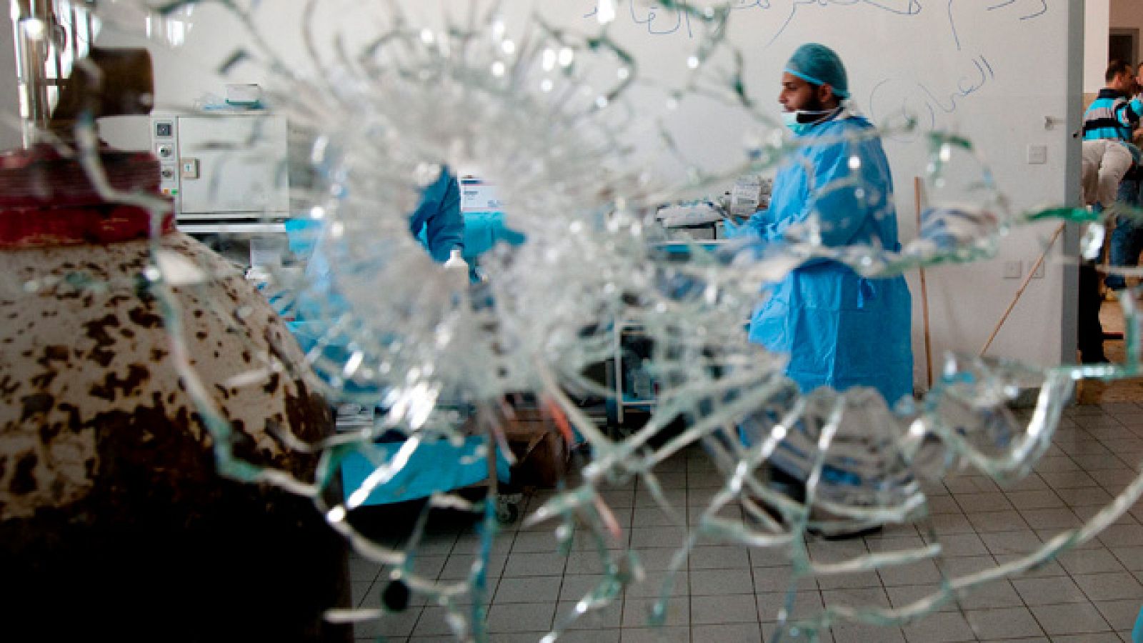 Los rebeldes avanzan rápido tras los bombardeos aliados y dicen que ya han tomado Sirte | Ver