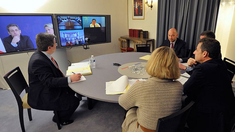 Sarkozy, Cámeron, Obama y Merkel analizan los pasos sobre Libia por videoconferencia