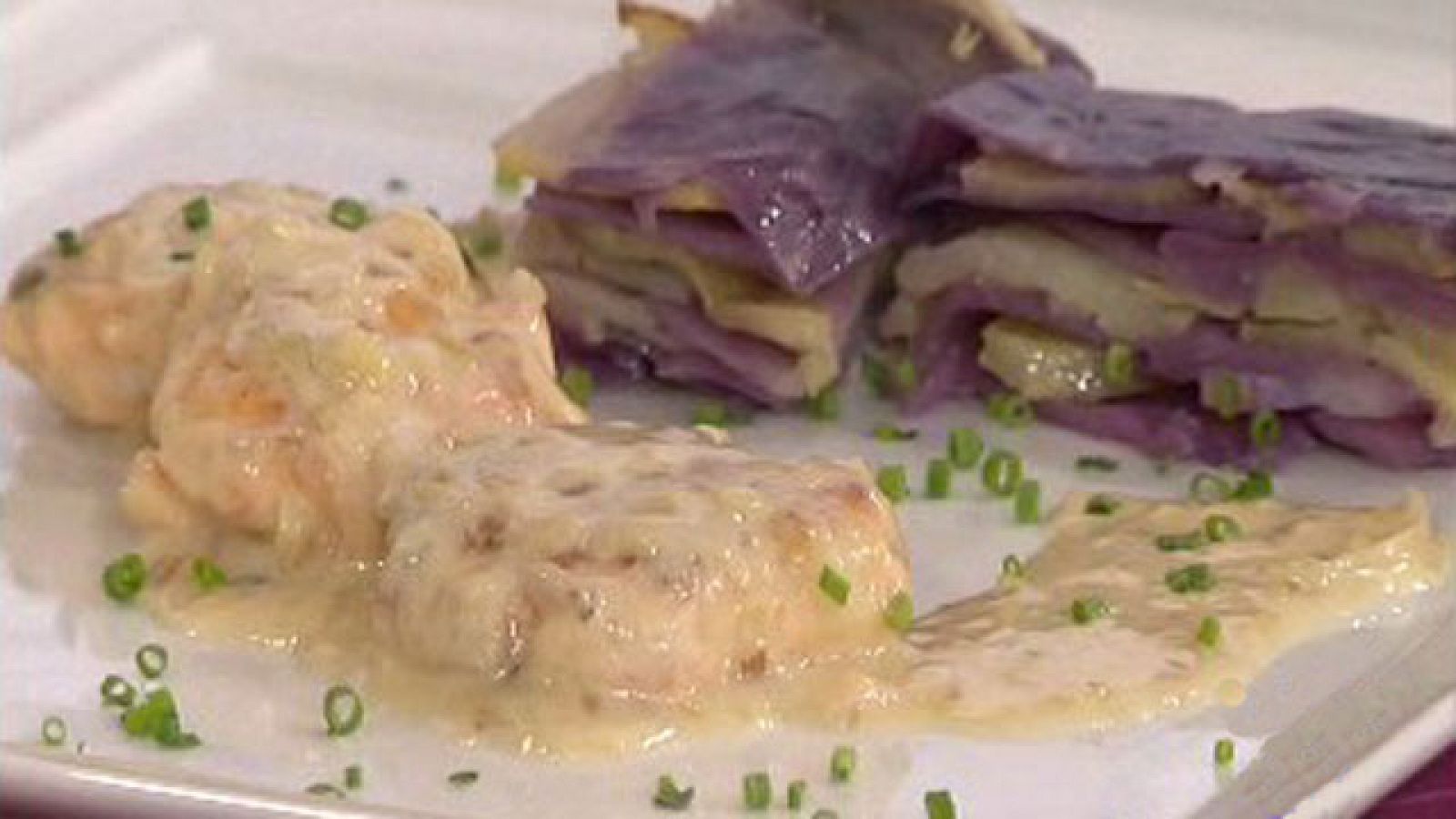 Saber cocinar -  Filetes rusos de salmón con lasaña de patata y lombarda (29/03/11)