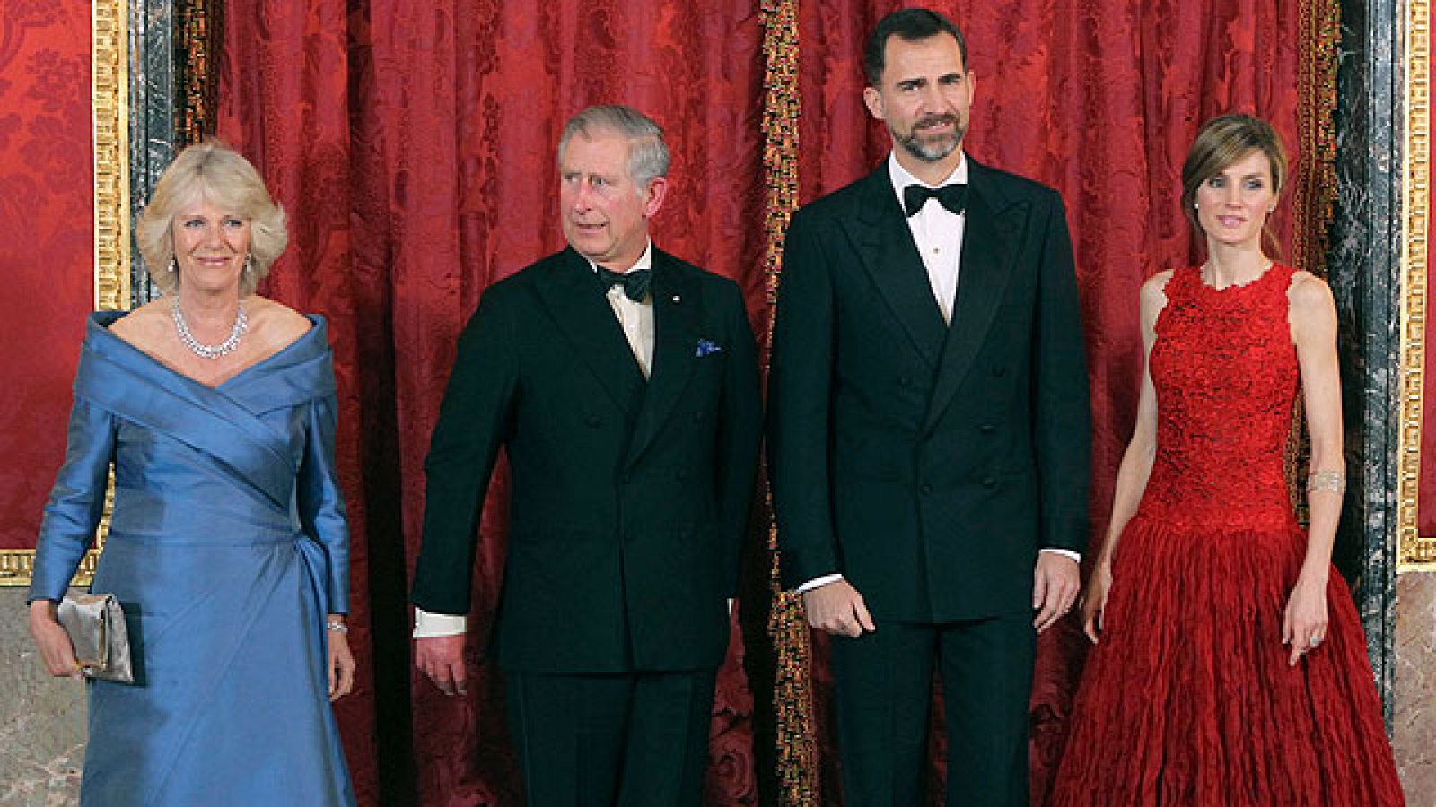 El Príncipe defiende ante Carlos de Inglaterra  avanzar en la solución del contencioso de Gibraltar