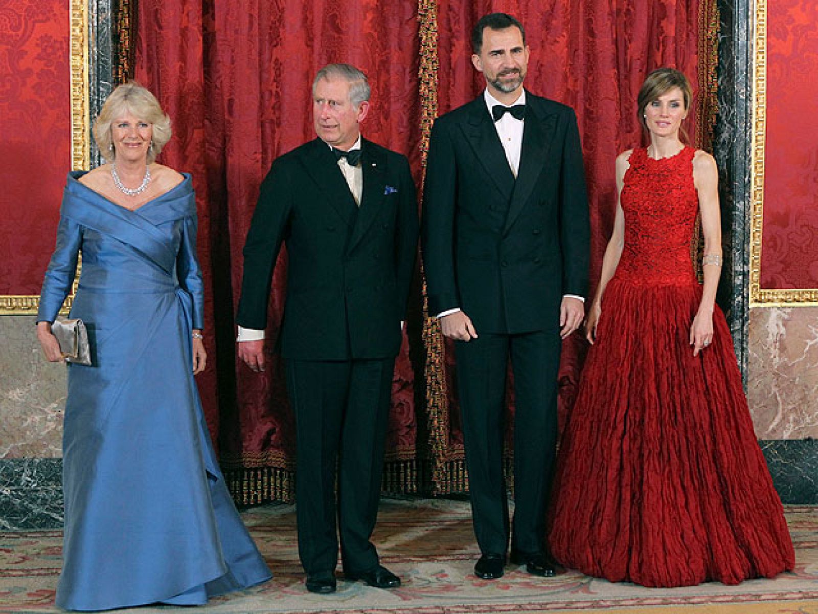 Cena de gala para el Príncipe de Gales y su esposa