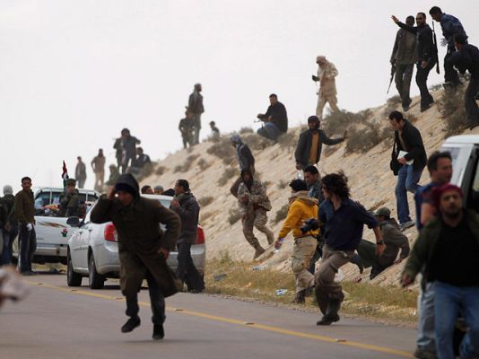 Telediario 1 - Los combates más duros, en Brega