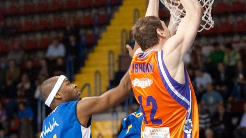 Cajasol 63 - 74 Power Electronics Valencia - Baloncesto en RTVE | Ver