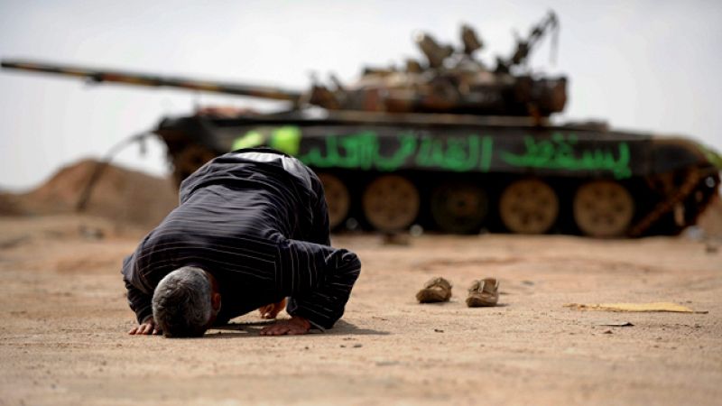 El frente bélico se estanca en Libia mientras el régimen busca una salida diplomática